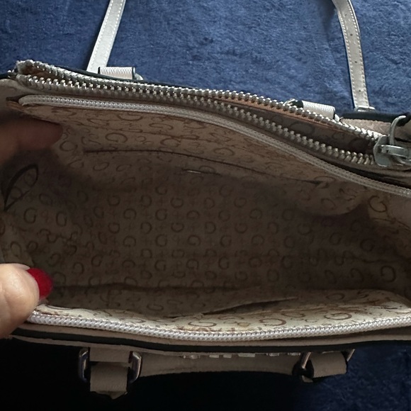 GUESS bag - Picture 3 of 4